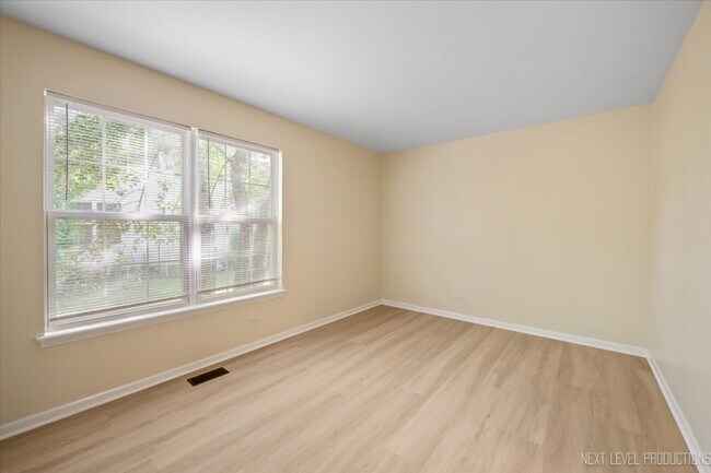 Building Photo - 438 W Meadow Mist Ln