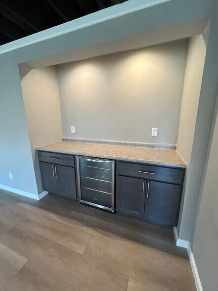 Building Photo - 1064 Dyess Way