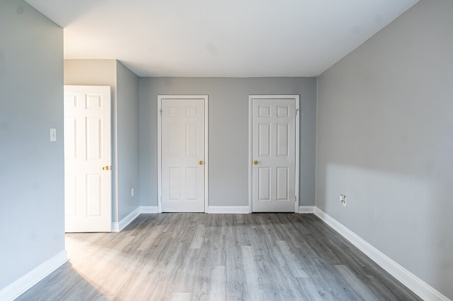 Building Photo - 12211 Braxfield Ct