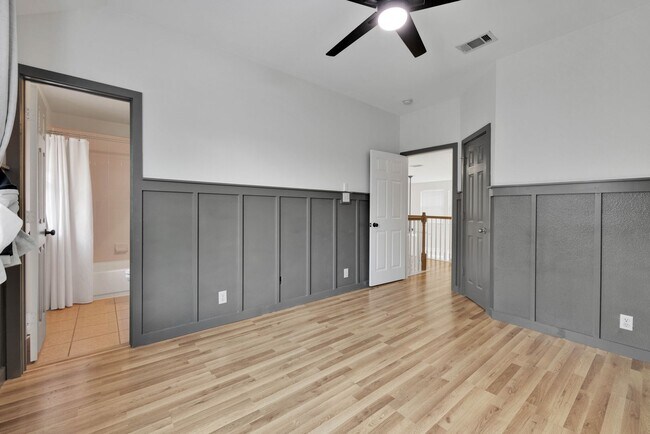 Building Photo - 136 Brook Shire