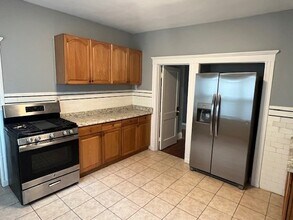 Building Photo - 146 Homestead St