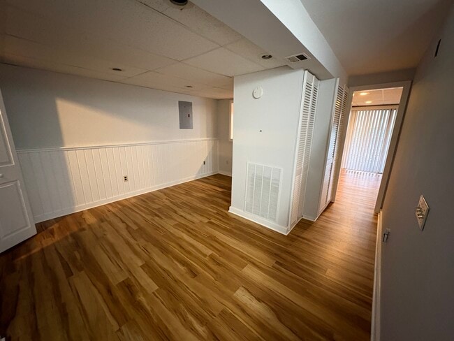 Building Photo - 241 Branford Rd