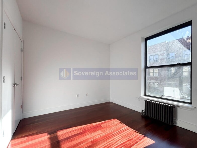 Building Photo - 607 W 137th St