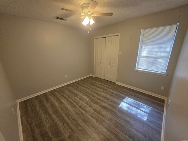 Building Photo - 307 Trumpler St