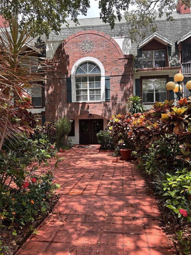 Primary Photo - 3670 Inverrary Dr