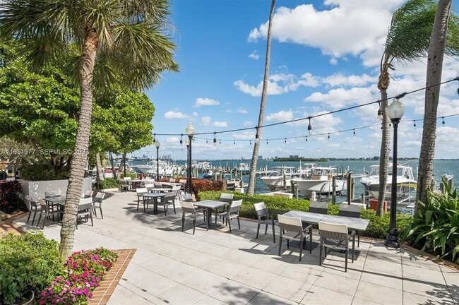 Building Photo - 4000 Towerside Terrace