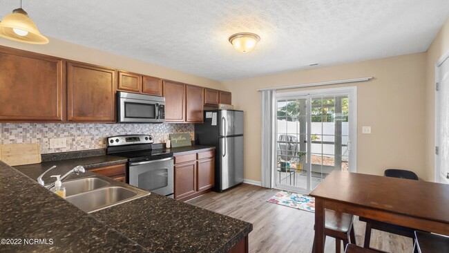 Building Photo - 307 Glen Cannon Drive