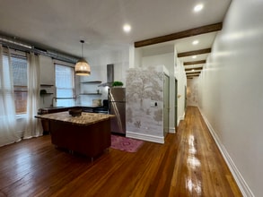 Building Photo - 3315 Jefferson Ave