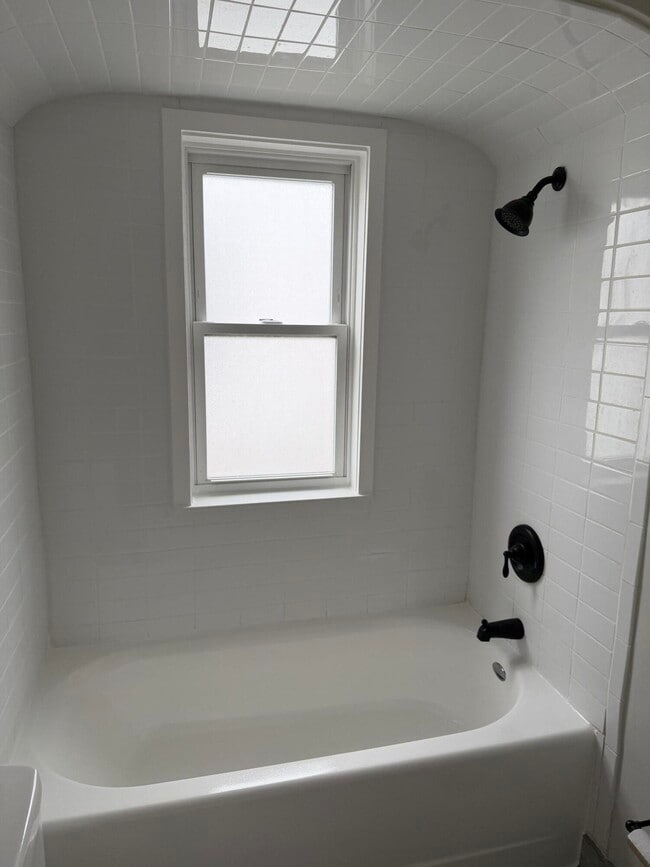 Building Photo - 20202 Washtenaw St