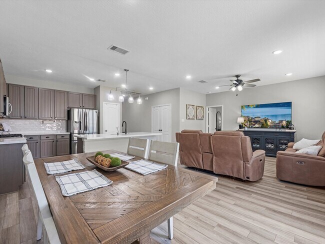 Building Photo - 1006 Camellia Hls Ln