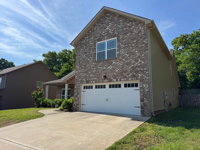 Building Photo - Beautiful Single Family Home