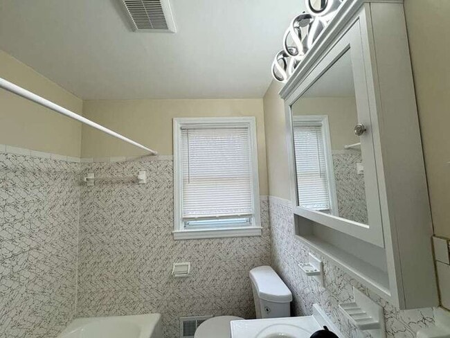 Building Photo - 316 Holy Cross Rd