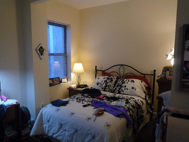 Building Photo - 8 Aberdeen St