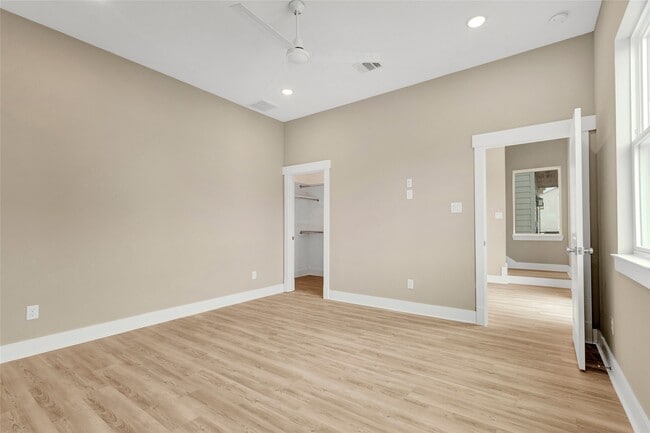 Building Photo - 28 Cmdr. Runco Ln