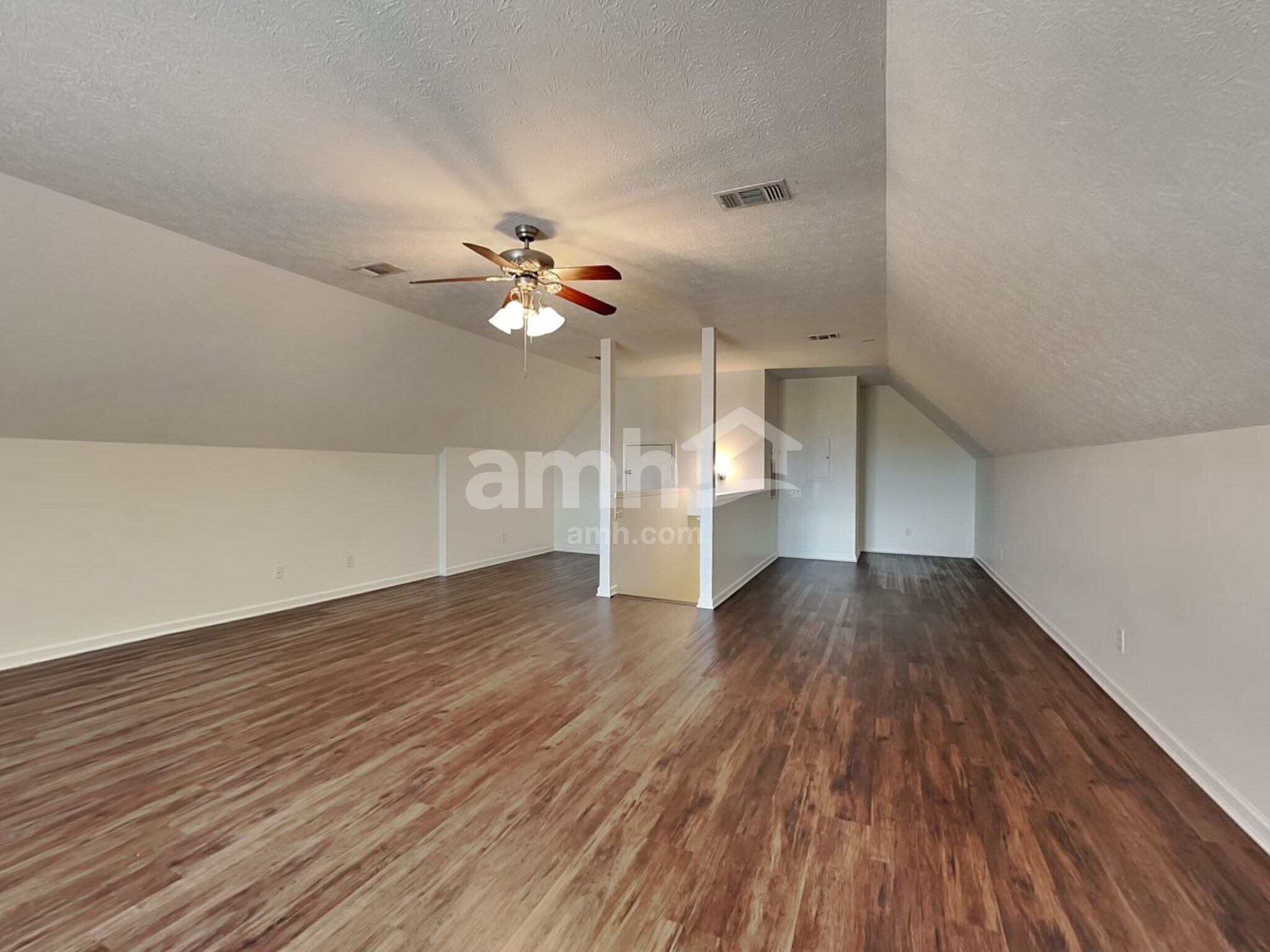 Building Photo - 177 Stanley Dr