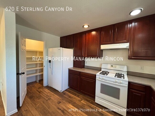Building Photo - 620 E Sterling Canyon Dr