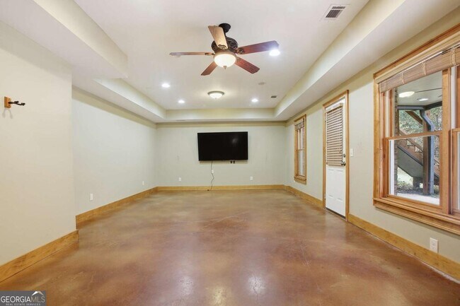 Building Photo - 845 Botanica Way