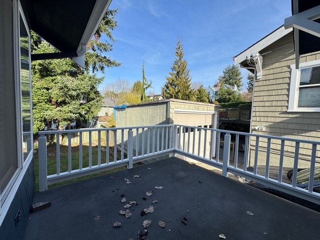 Building Photo - Ramesh House | Spacious 3x2 Available Now! | Rare Green Lake Home w/ Garage, Storage and Private ...