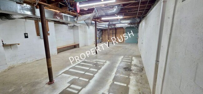 Building Photo - 3229 Westonia Dr