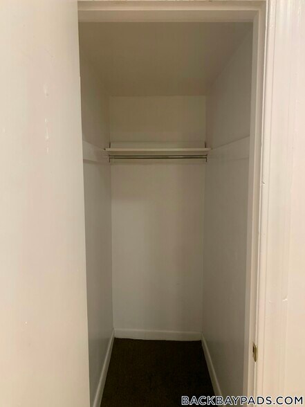 Building Photo - 405 Beacon St