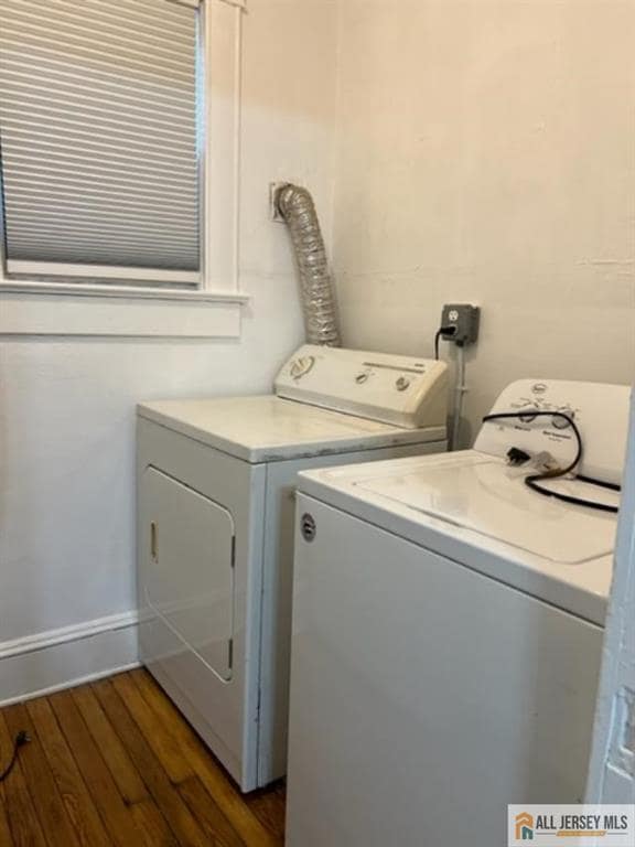 Building Photo - 164 Main St