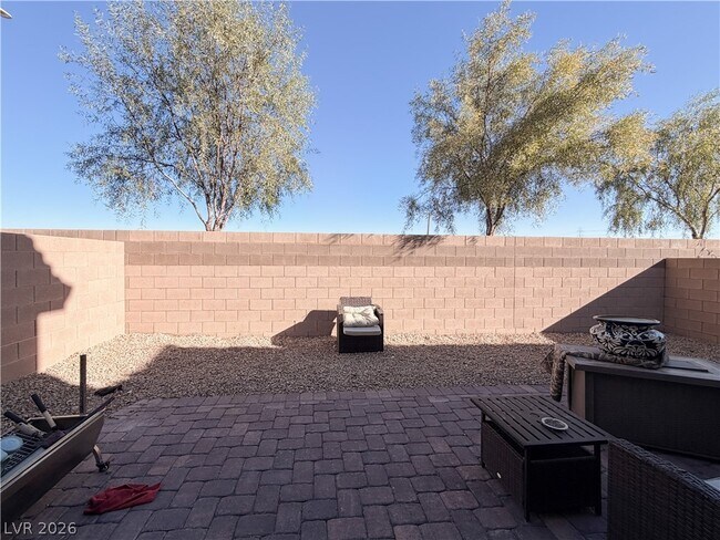 Building Photo - 7008 Dandelion Pk Ave