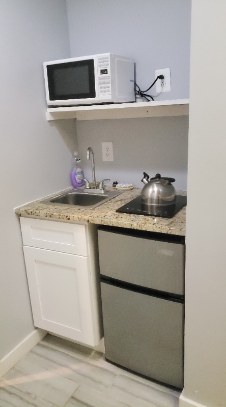 Building Photo - 5023 Spruce St