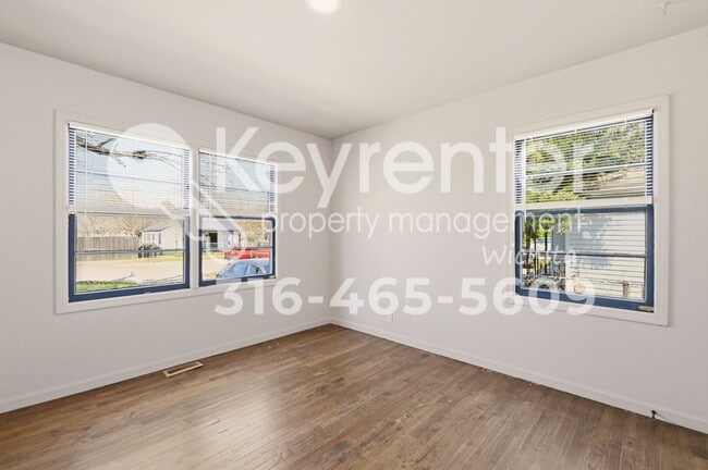 Building Photo - 2322 S Emporia St