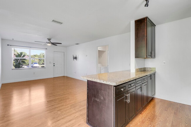 Building Photo - 6264 Allen St