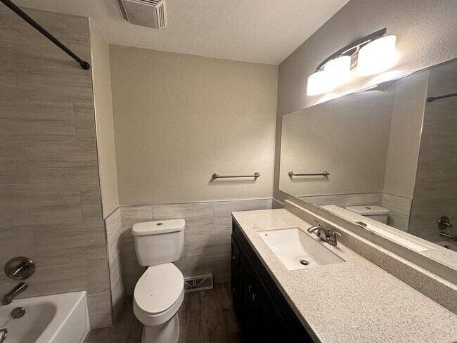Building Photo - 7628 S Eaton Way