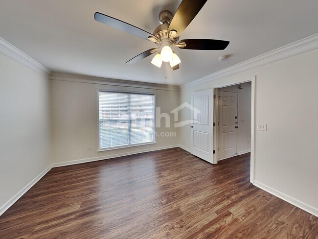 Building Photo - 3318 Diamond Ct