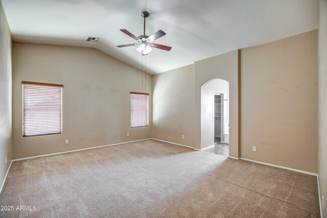 Building Photo - 40437 W Robbins Dr