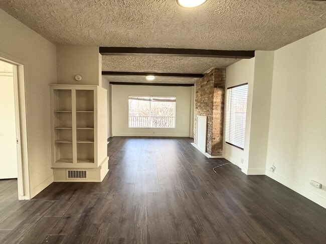 Building Photo - 1395 S 900 E