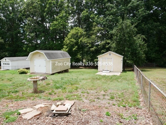 Building Photo - 678 Mack Rd