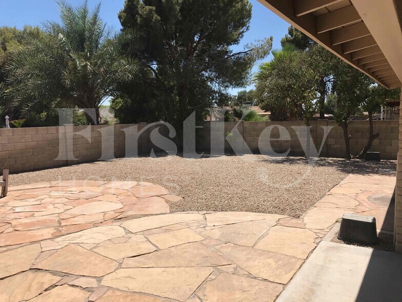 Building Photo - 4507 W Aster Dr