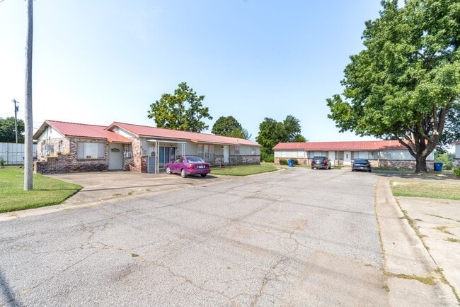 Building Photo - 8022 US-271