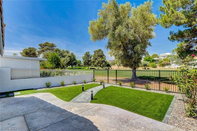 Building Photo - 2999 Bel Air Dr