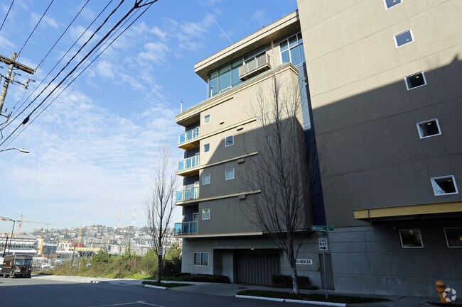 Building Photo - Mercerview Apartments