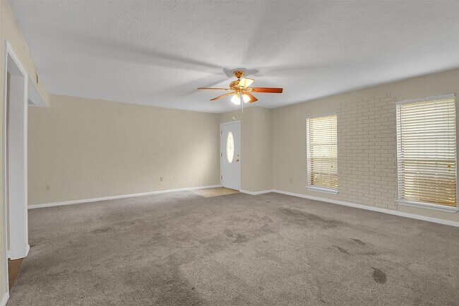 Building Photo - 1304 Ward Rd