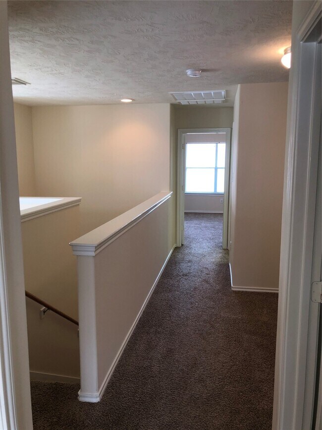 Building Photo - 5639 Stonecloud Ln