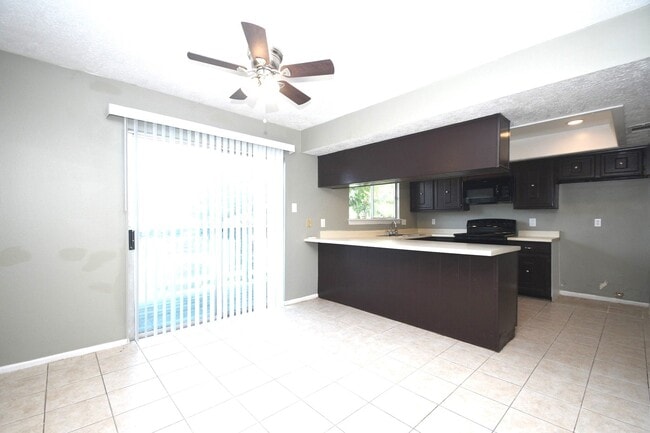 Building Photo - 379 Richvale Ln