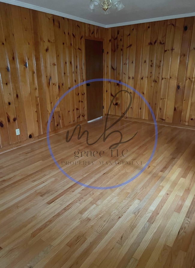 Building Photo - 5705 Creighton St