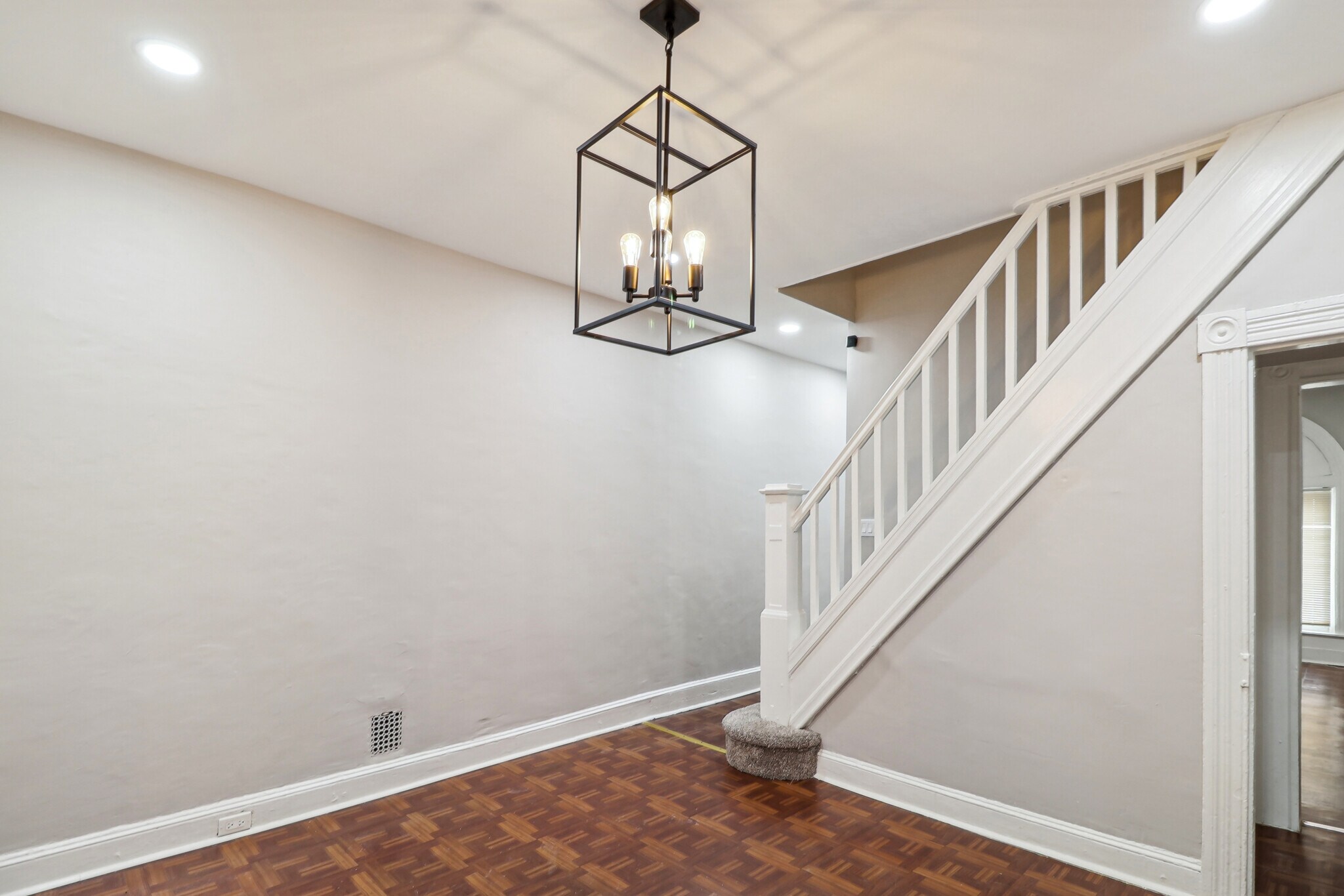 Building Photo - 2128 Hollins St