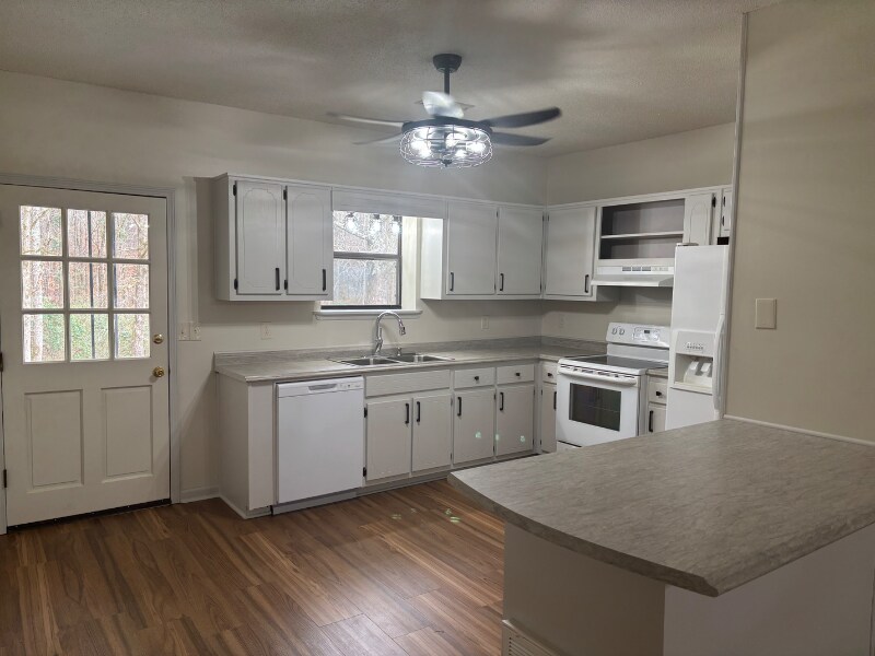 Building Photo - 3027 Waterworks Rd