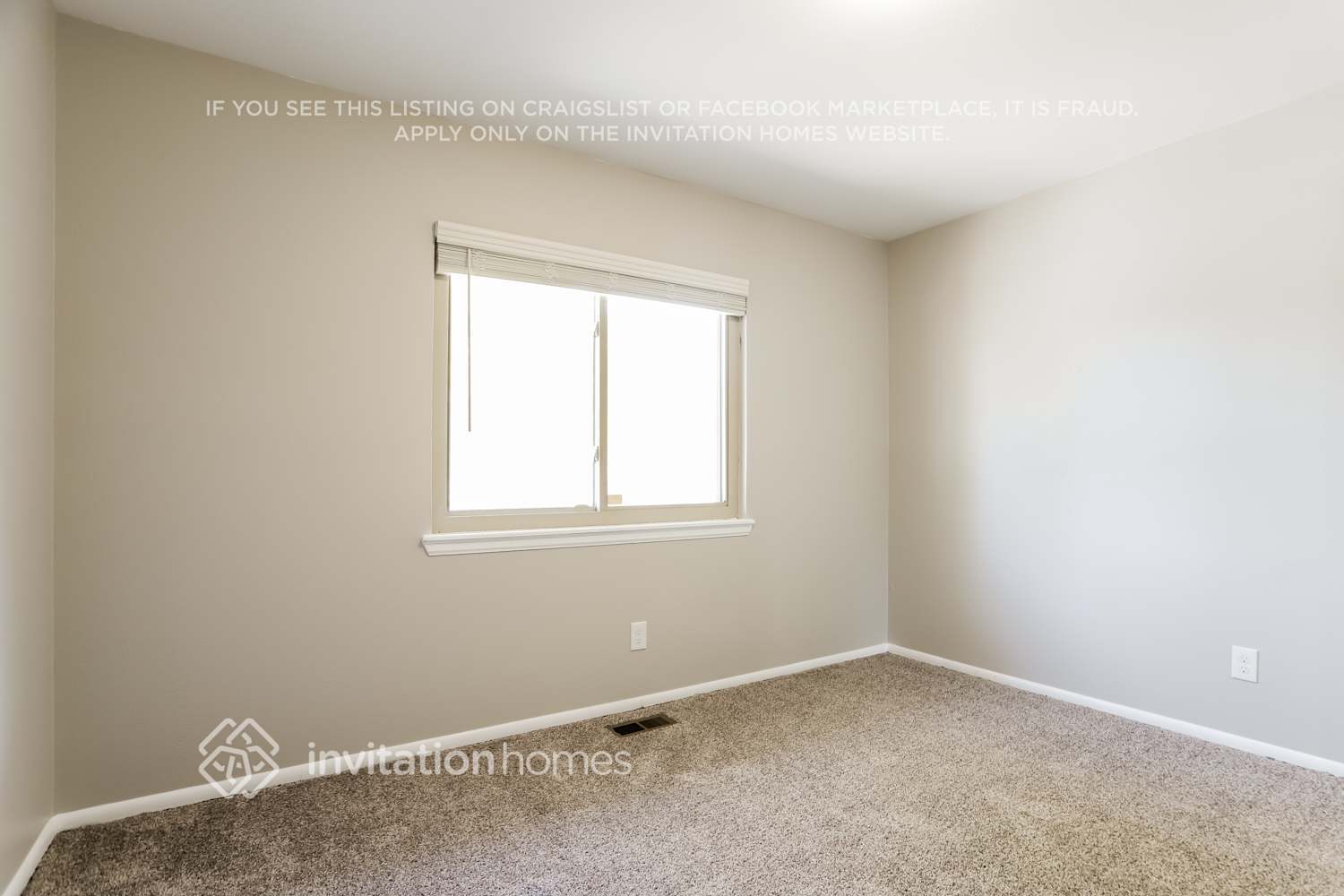 Building Photo - 2617 S Salida St