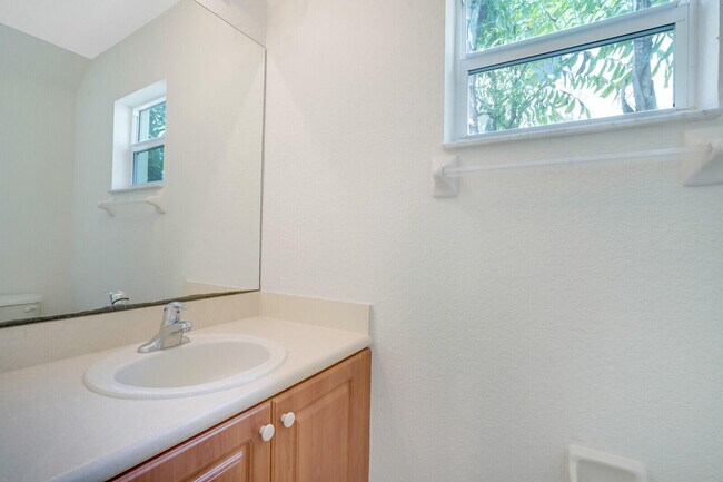 Building Photo - 785 Imperial Lake Rd