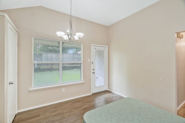 Building Photo - 203 Cain Dr