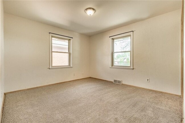 Building Photo - 205 Tullahoma Dr