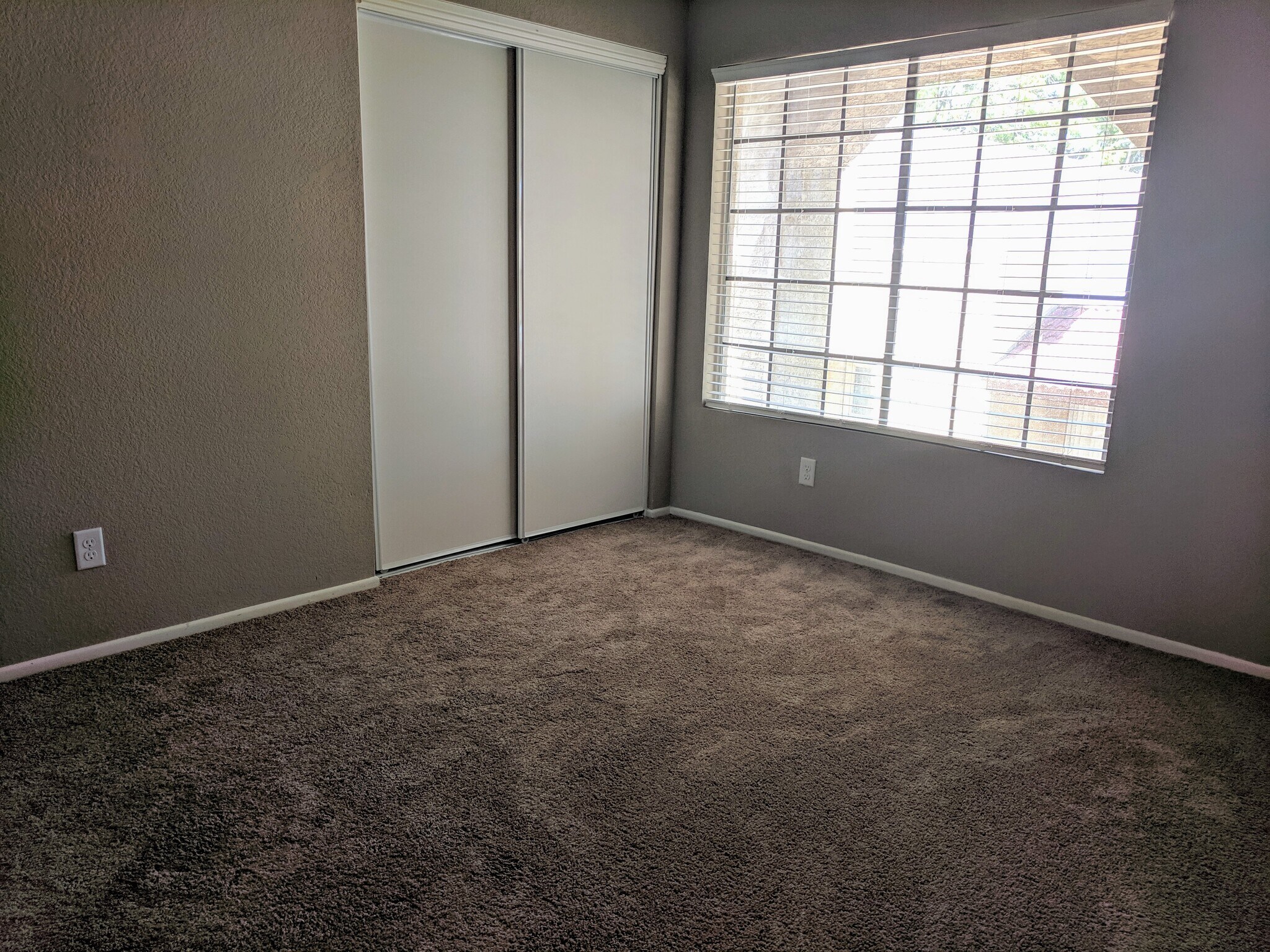 second bedroom - 4608 W Maryland Ave