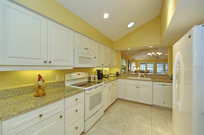 Building Photo - 5728 Doral Dr